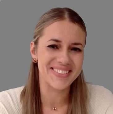 Nataliya Pelykh is an ACCA qualified accountant