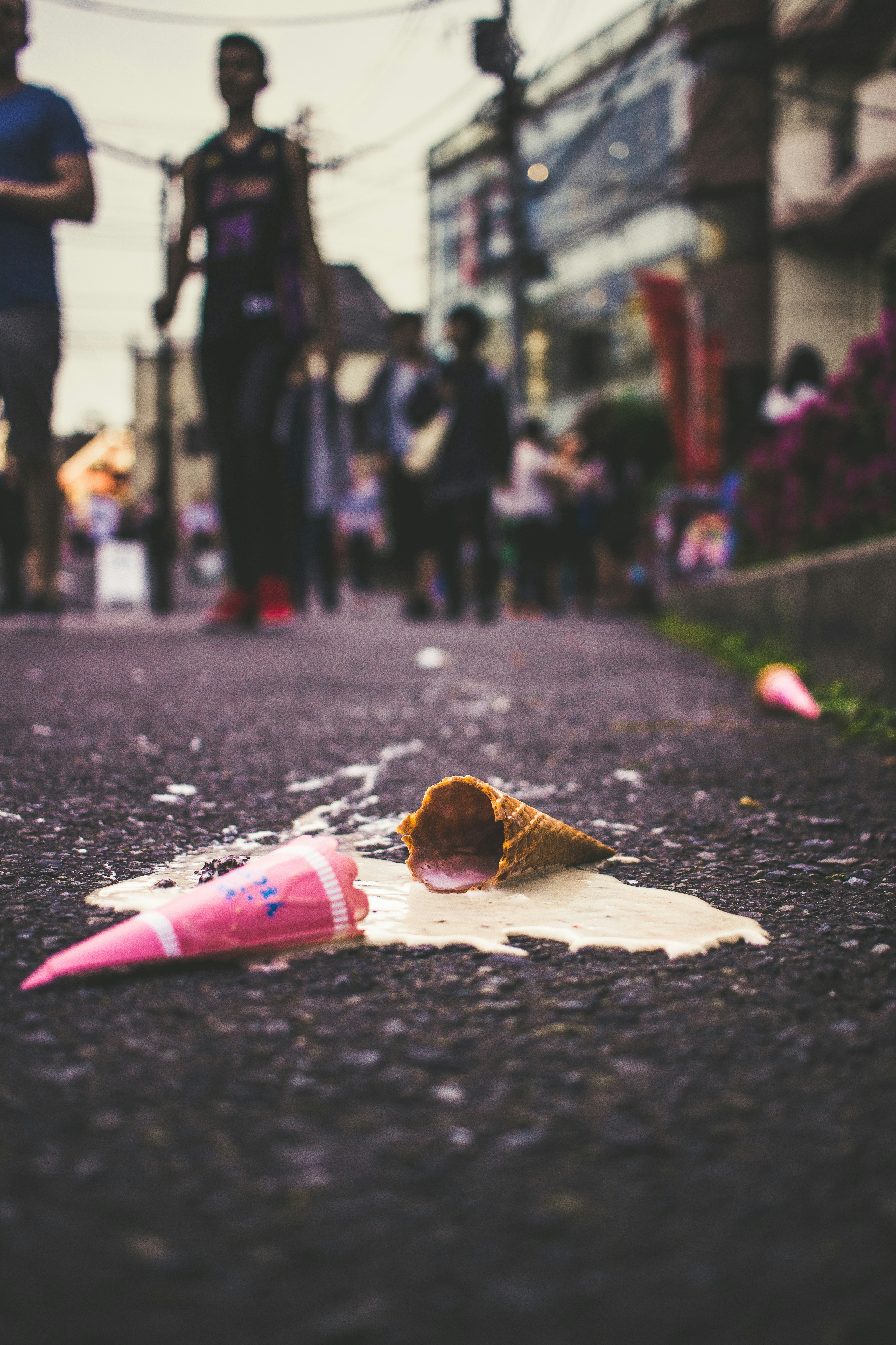 image of an ice cream splashed on the pavement heading an article by EM Law about negligence