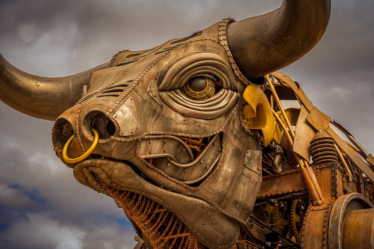 image of a bull statue - a Birmingham landmark heading a corporate solicitors page EM Law