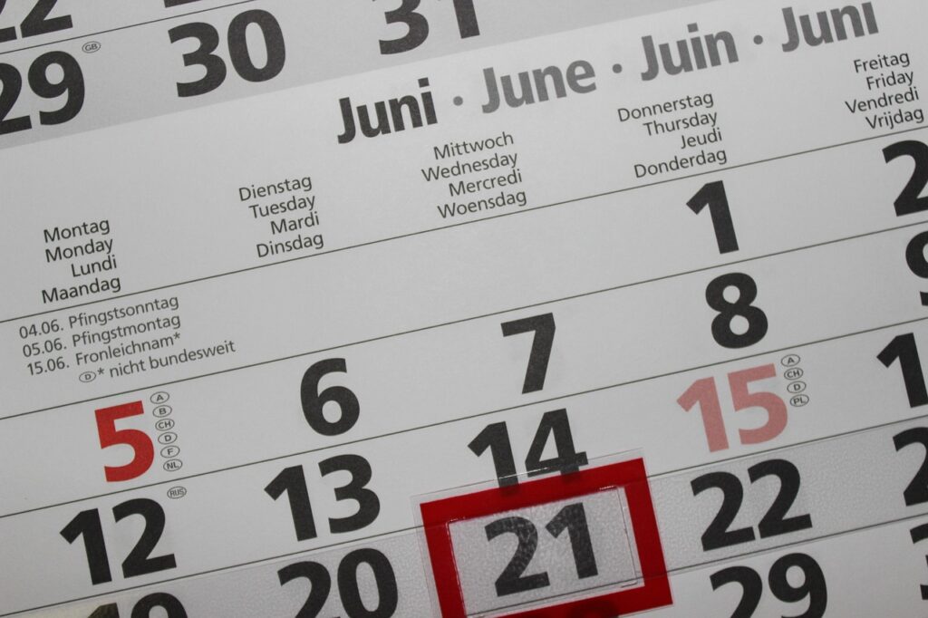 image of a calendar with a highlighted date heading an article by EM Law about traps for tenants