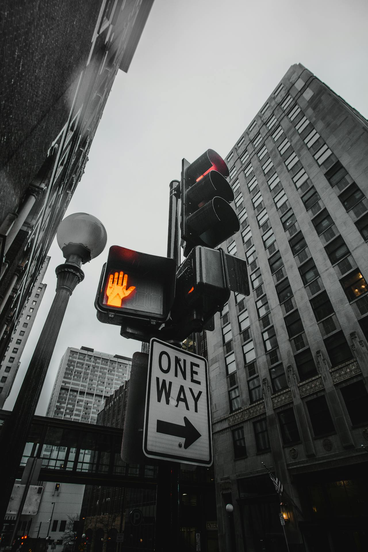 image of traffic lights