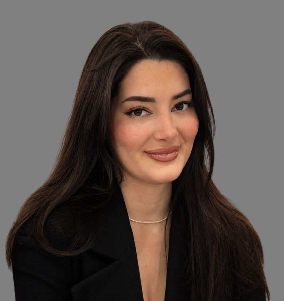 Ebru Orman Executive Assistant EM Law Commercial Lawyers London